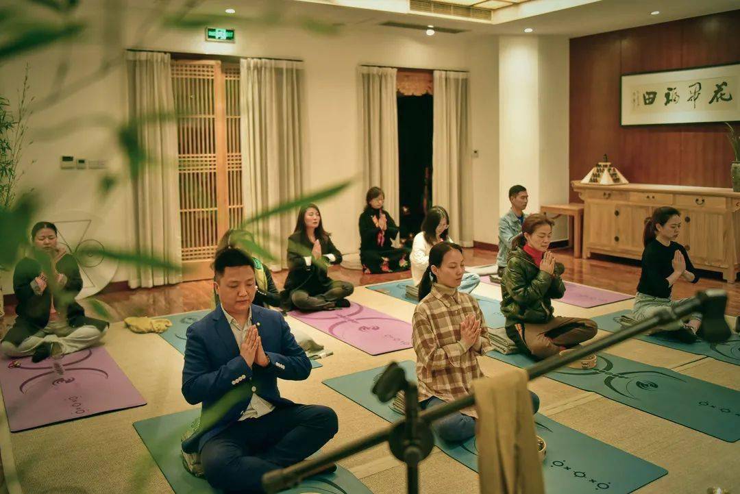 内耗情绪如何自愈 aa6fb7d8c24d47fe9cac860aabc797b7.jpeg
