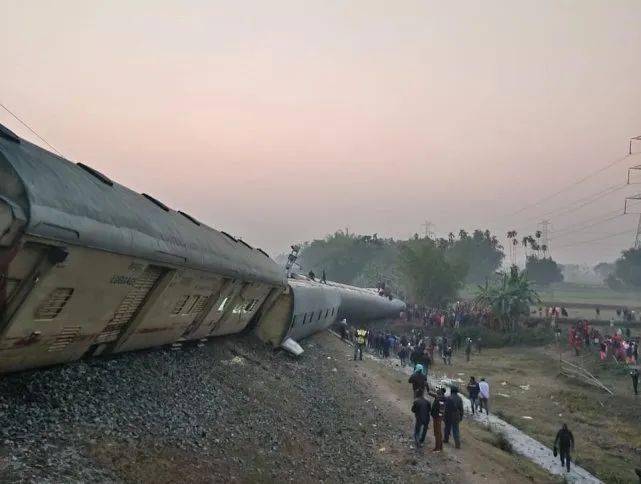 死亡人數還在上升_節車廂_列車_阿薩姆邦