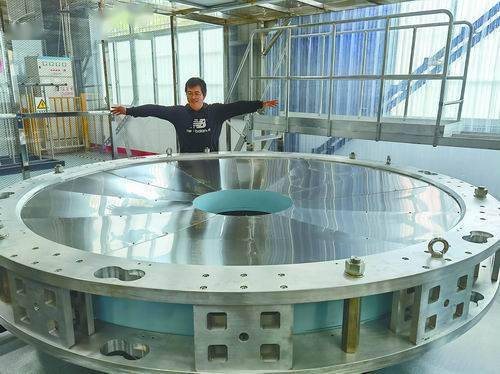 3.2米箱式真空镀膜机通过出厂验收