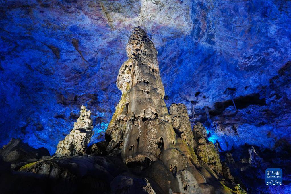 甘肃陇南秀丽万象洞