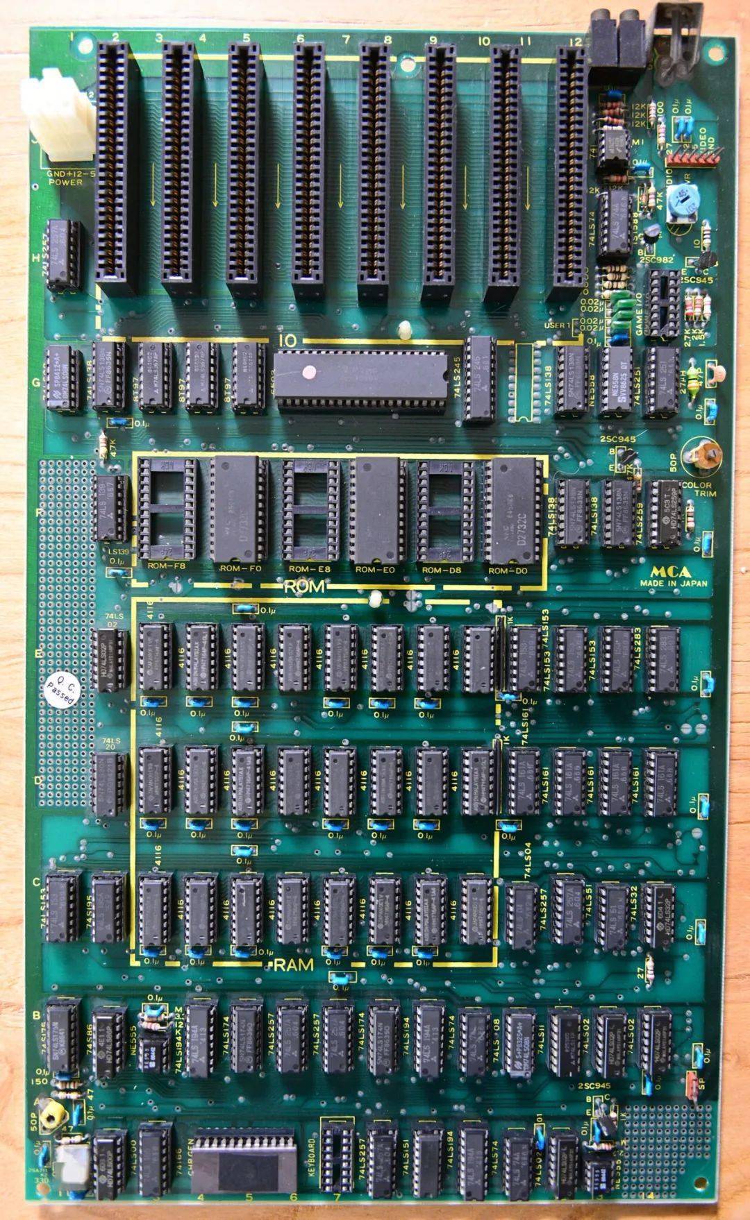 极客逻辑 GeekLogic - APPLE II 的影子——仿制机