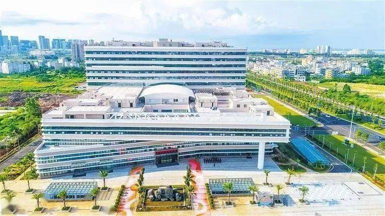 位于海口西海岸的海南省儿童医院,是海南省重大民生工程,环境优美