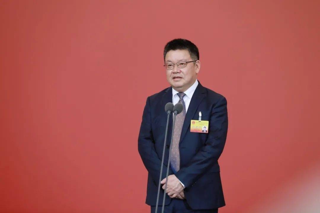 王通林在省两会厅局长通道接受记者集中采访扩中提低打好六促共富组合