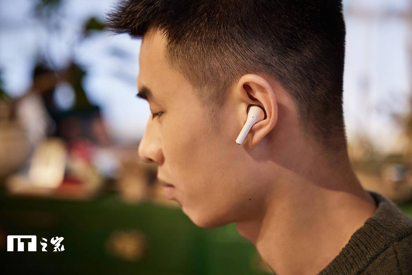 【IT之家开箱】努比亚新音C1真无线耳机图赏：清新雅致，小巧够用