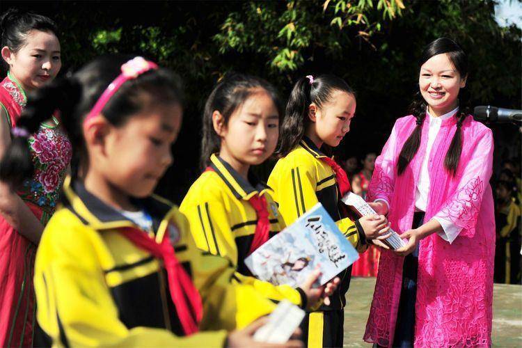 资本市场上对票房的预期为8亿元？丁嘉丽女儿