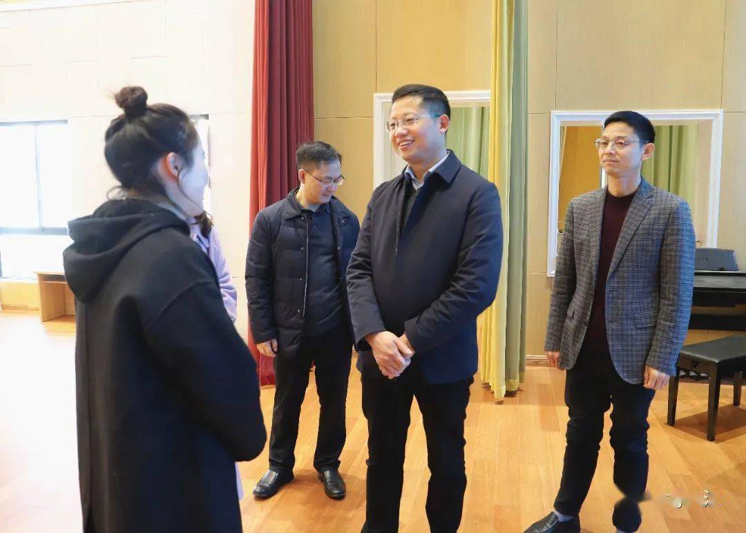 1月20日,昌江区委常委,宣传部部长汪德胜带队前往学