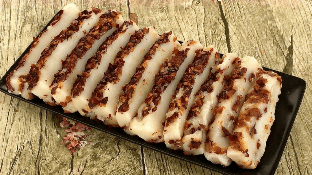 年年平安取"年高"之意在大寒这天吃年糕"消寒糕"是年糕的一种在北京