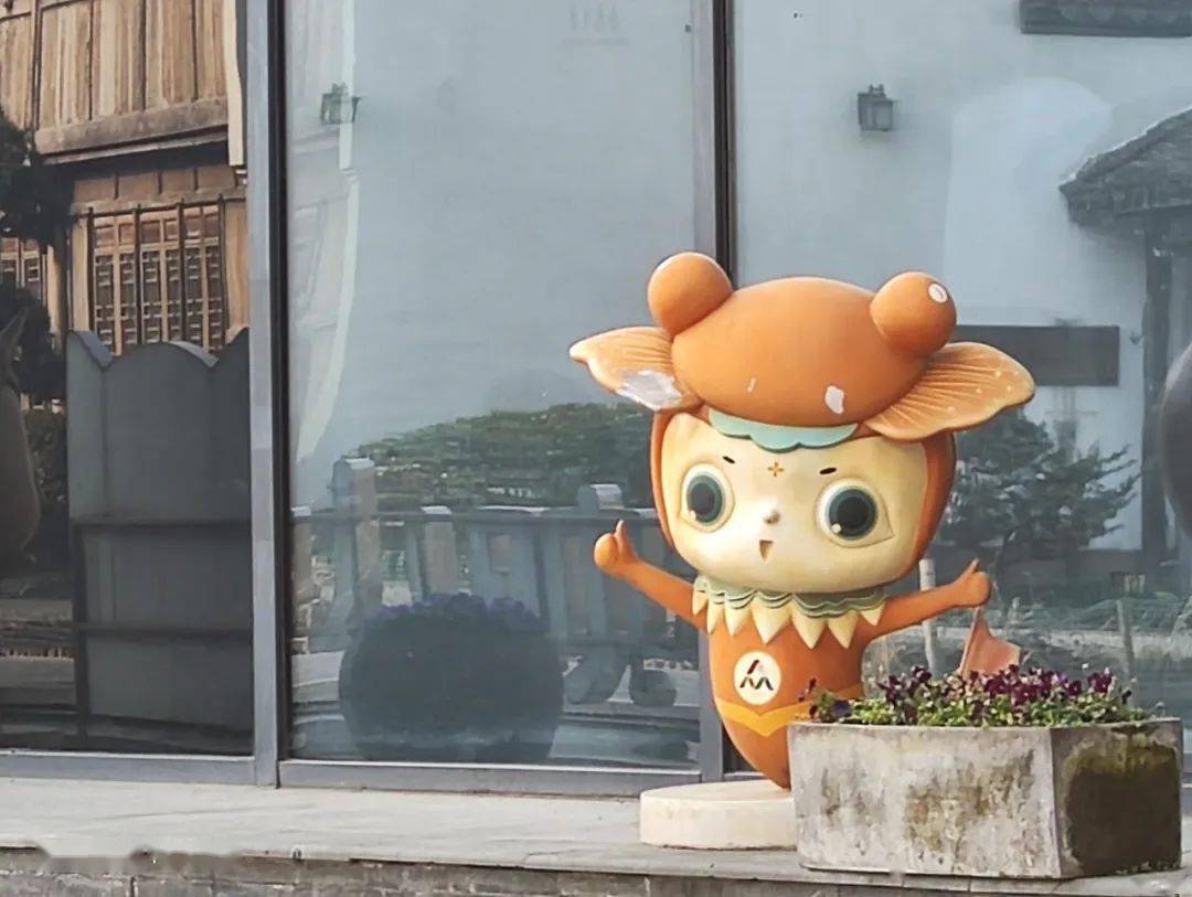 四款骁龙8系列手机拍照横评！各有各的离谱。。。