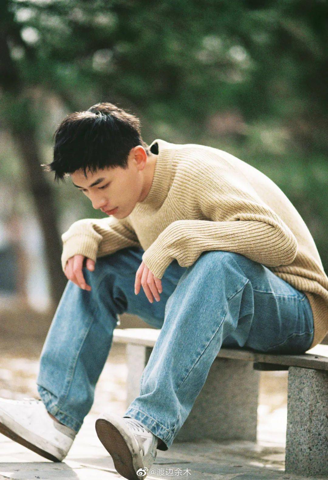 男生怎么拍照比较撩人 56db0fbca38b477ea2915a75a2007a69.jpeg