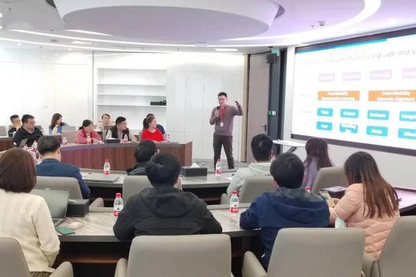 张奇|复旦-中电金信智能金融科技联合研究中心第一期学术沙龙举办