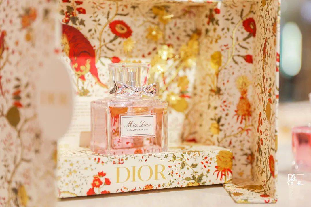 Beauty限时7天，「迪奥花漾新年限时展」惊艳登陆长沙，一同耀启花漾新年！