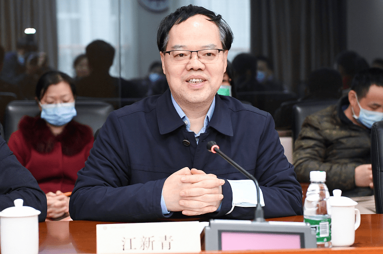 市人民医院黄建宏主任及深圳南山区人民医院蔡安季主任5位专家组成