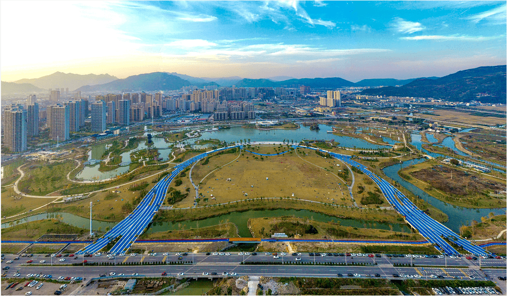 鰲江鎮地處東南沿海,面積164.3平方公里,其中建成區面積14.