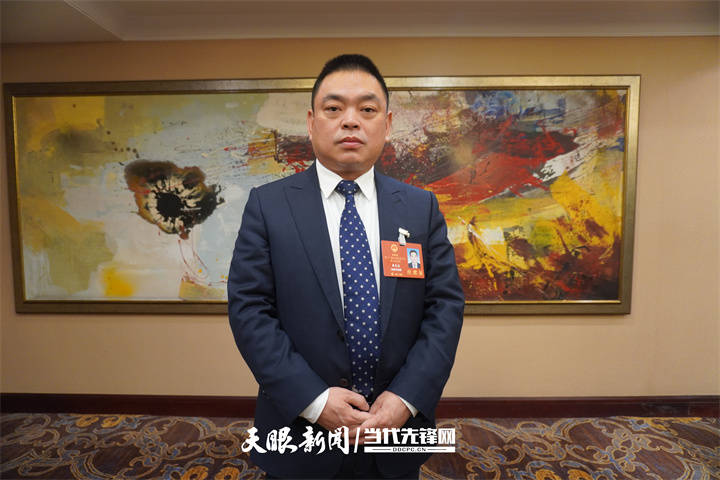 两会现场速递唐友波代表发挥平坝贵安都市圈中的桥头堡作用