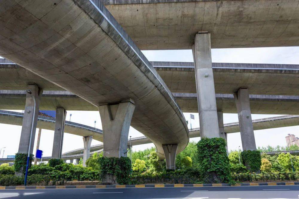 桥梁_桥面_桥墩