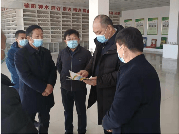 榆林市委常委,副市长李二中走访慰问农资企业一线员工_服务_市供销社