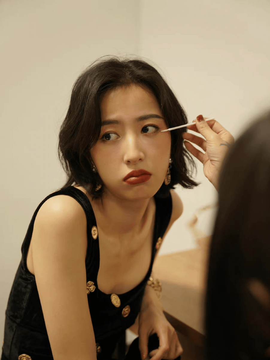 卷发过年剪好这个杨幂发型，效果堪比“整容”