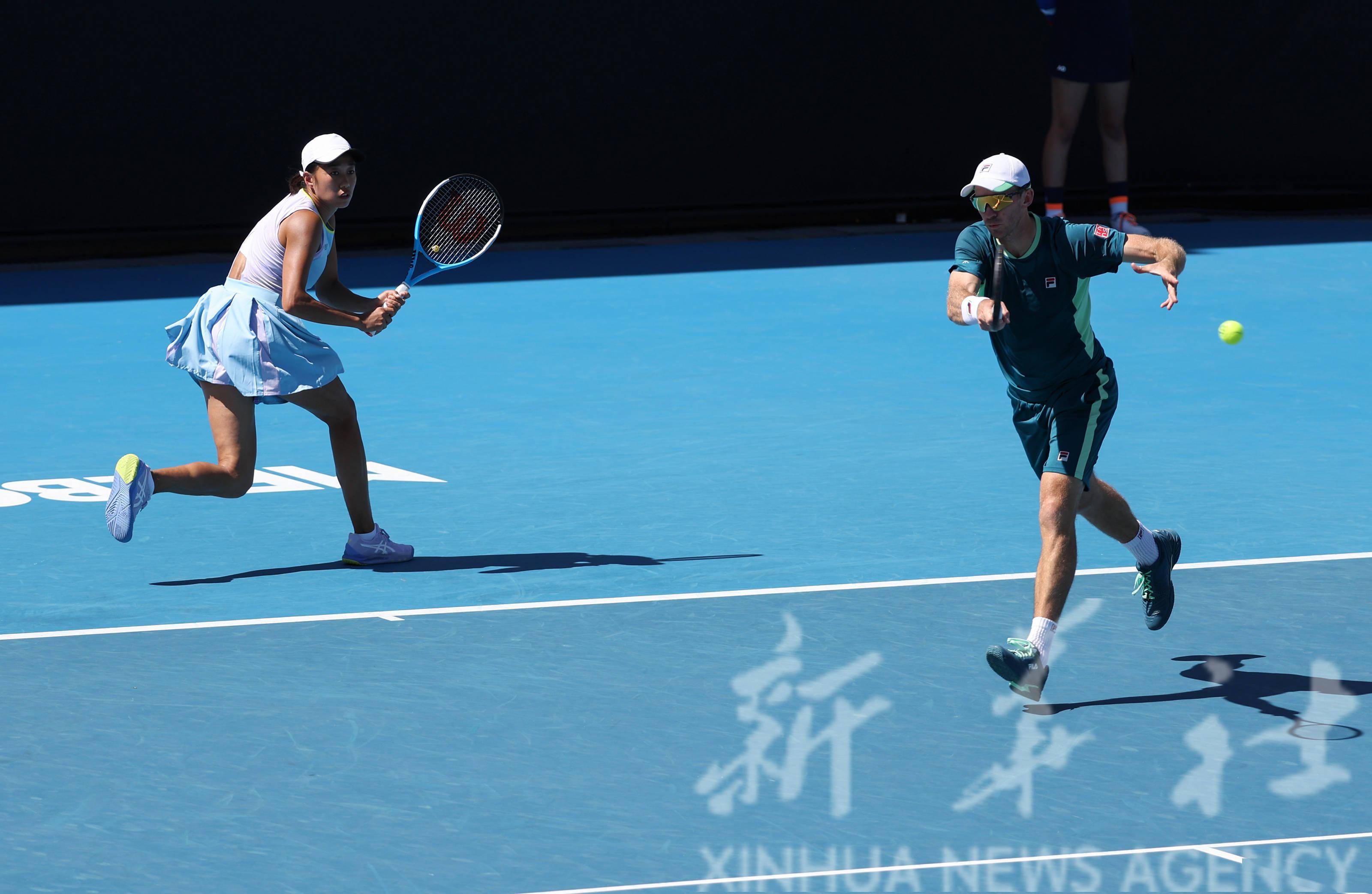 网球——澳网:张帅/皮尔斯混双晋级_比赛_澳大利亚_新华社