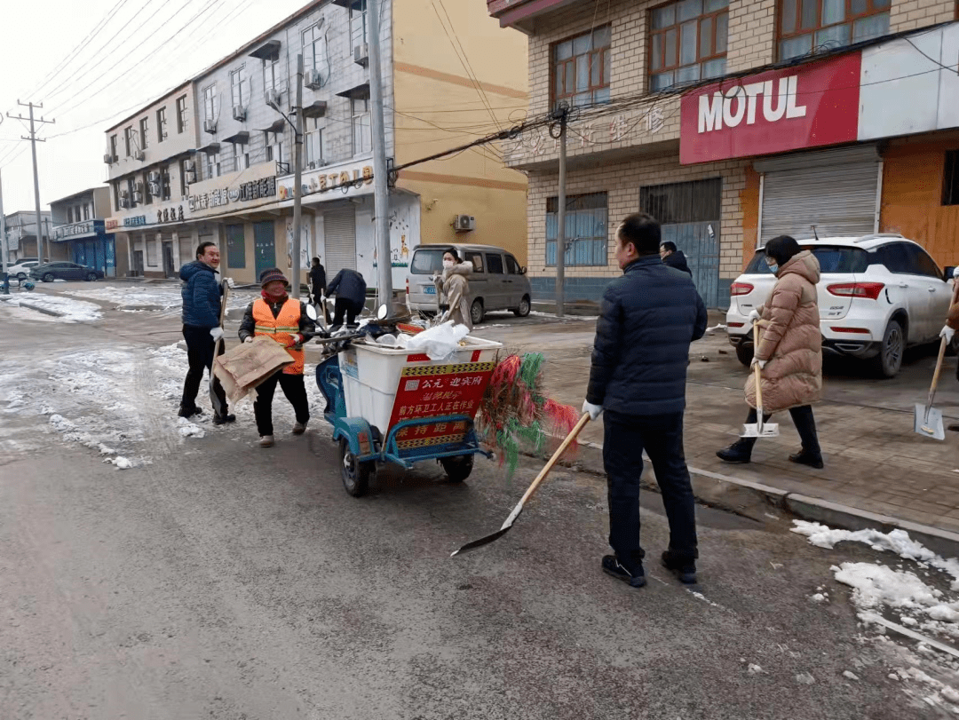 主英,县委常委,宣传部长邓国强,县委常委,统战部长庞建恒参加洁城活动