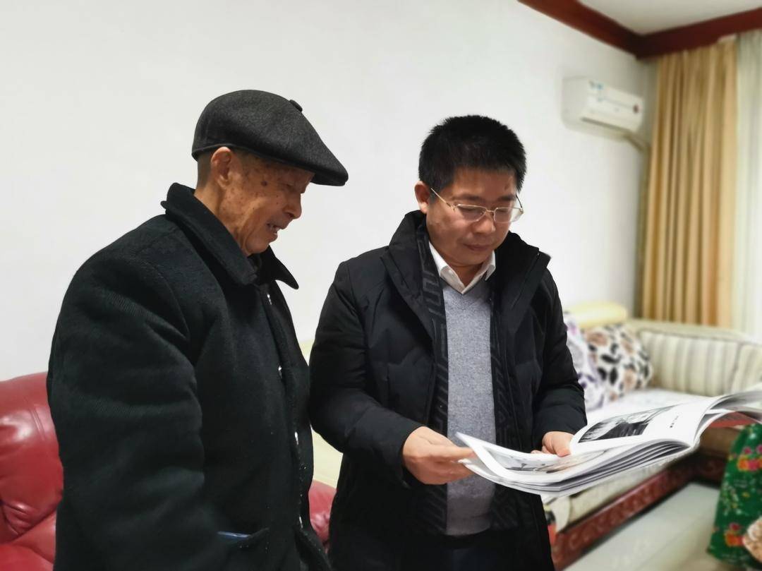 江永:唐德荣走访慰问退休老干部,抗美援朝复员军人和脱贫户_江永县