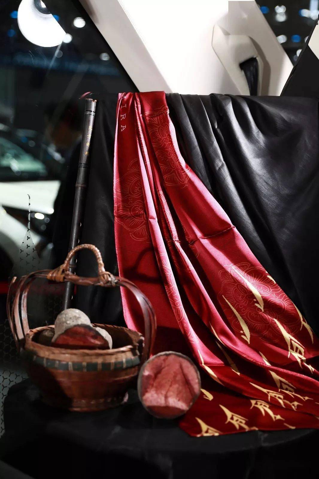 香云纱晒莨匠20年成"教授"级高工_周晓刚_工艺_评审委员会