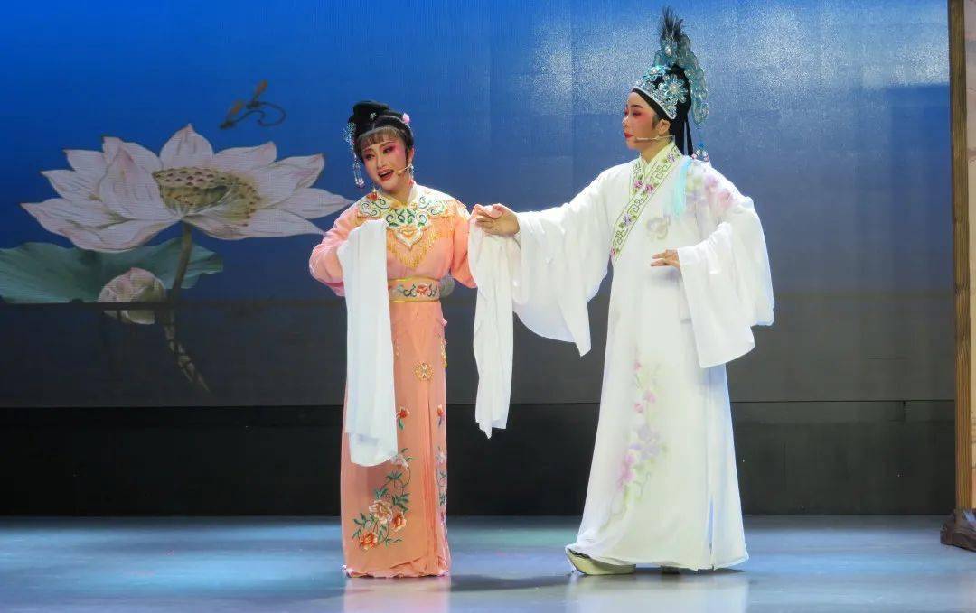 台州市萍聚越剧艺术团新学员期末汇报演出顺利上演