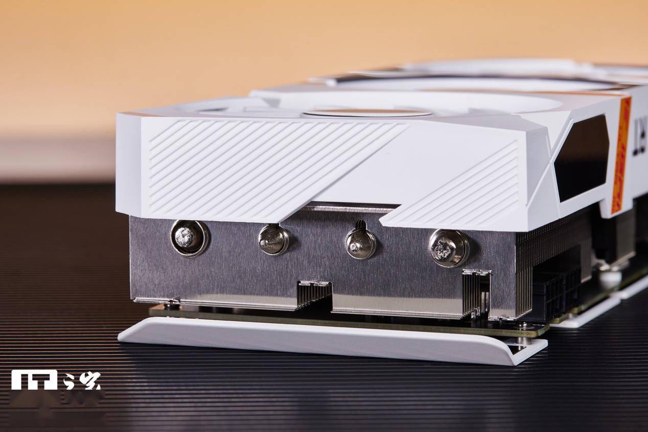 iGame GeForce RTX 3050 Ultra W OC评测：1080P小甜甜