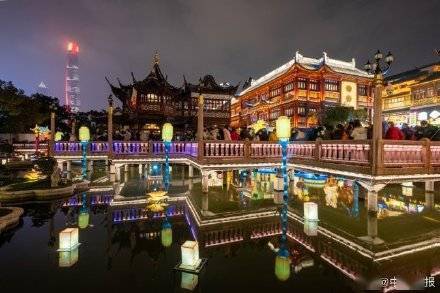 山头|打卡上海豫园灯会巨型老虎灯