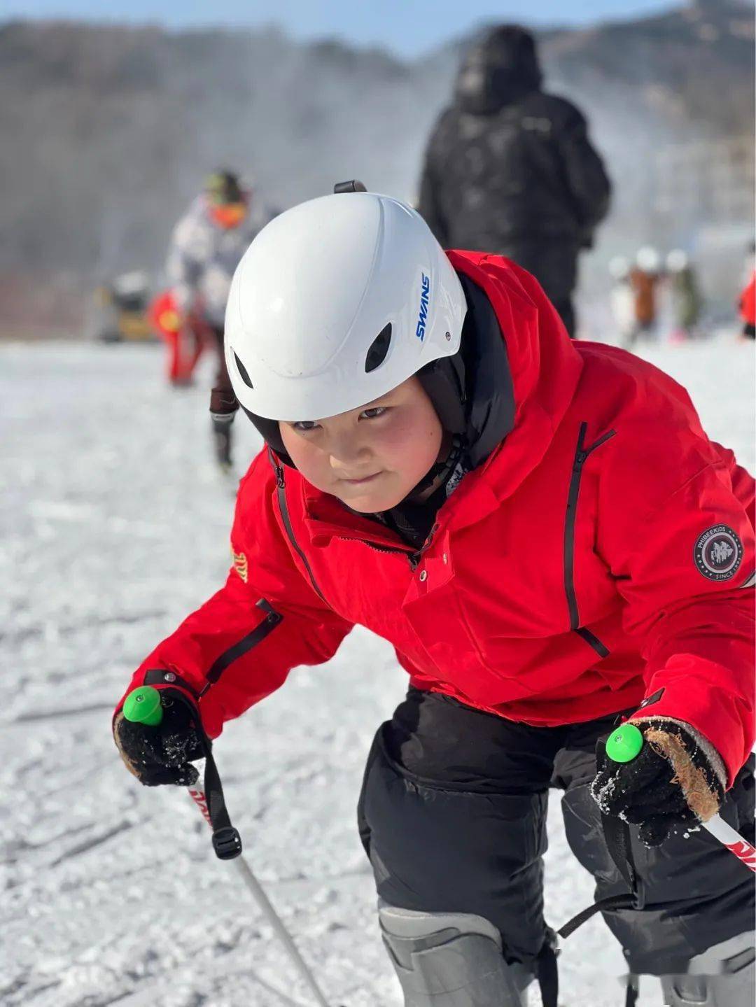 冬令营课程继续升级—滑雪戏雪,大锅野炊,溺水急救