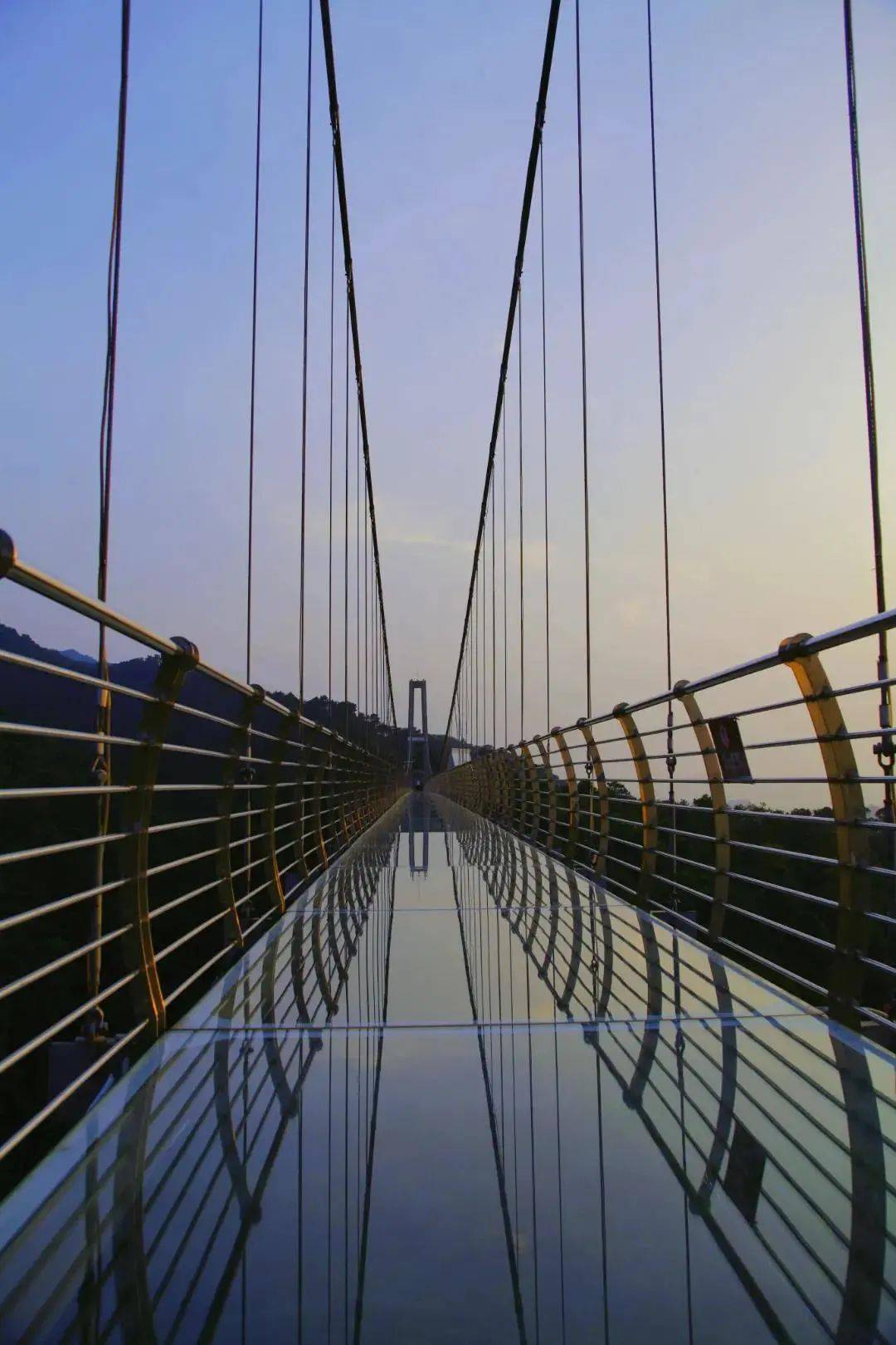 南丹山赏樱花玩国内三大玻璃桥住私家泡池度假村春节就这样玩法