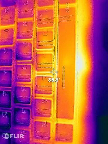 吃鸡300帧，CS:GO 900帧，英特尔这次杀疯了。。。