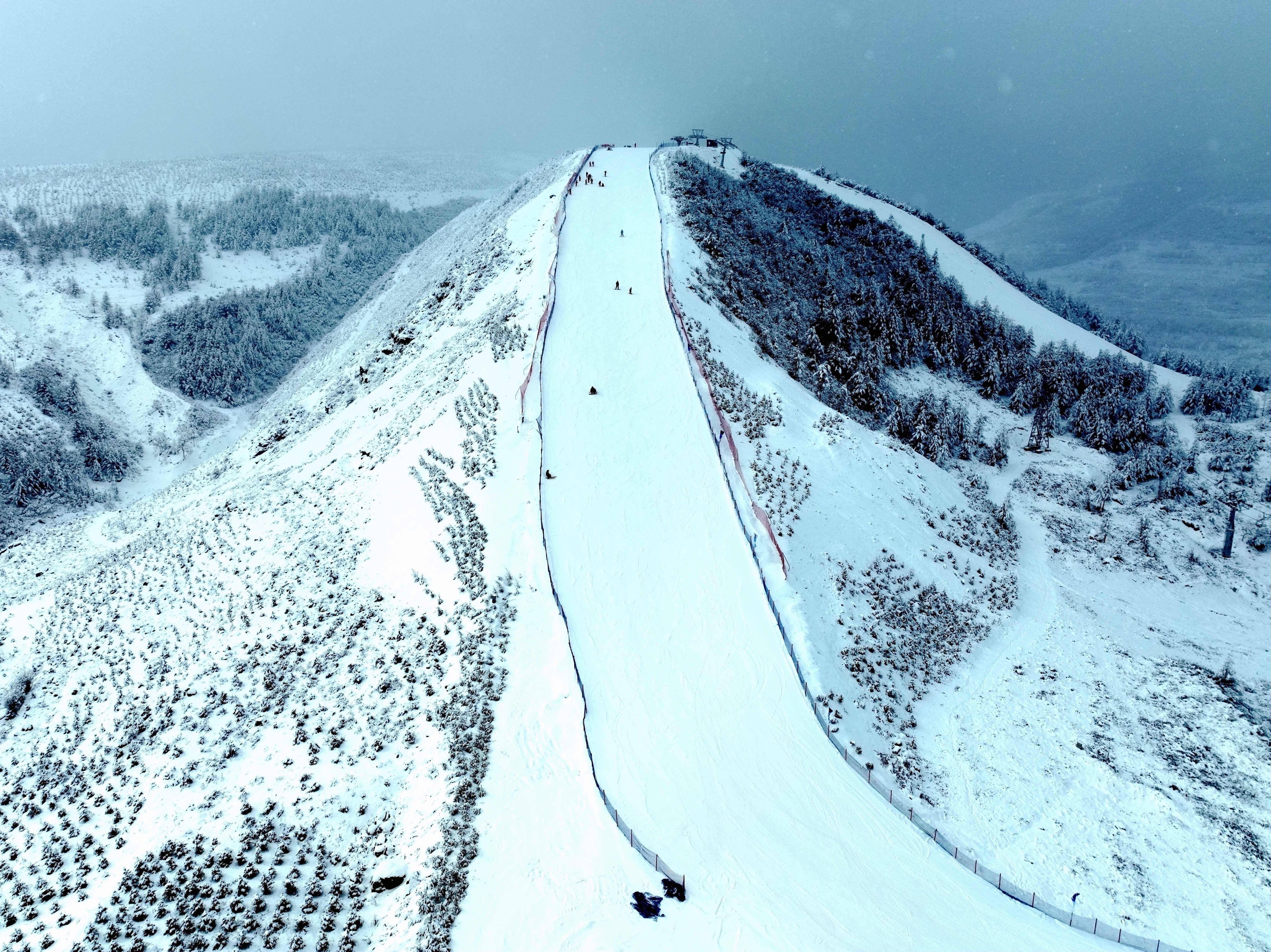 宁夏娅豪滑雪场图片