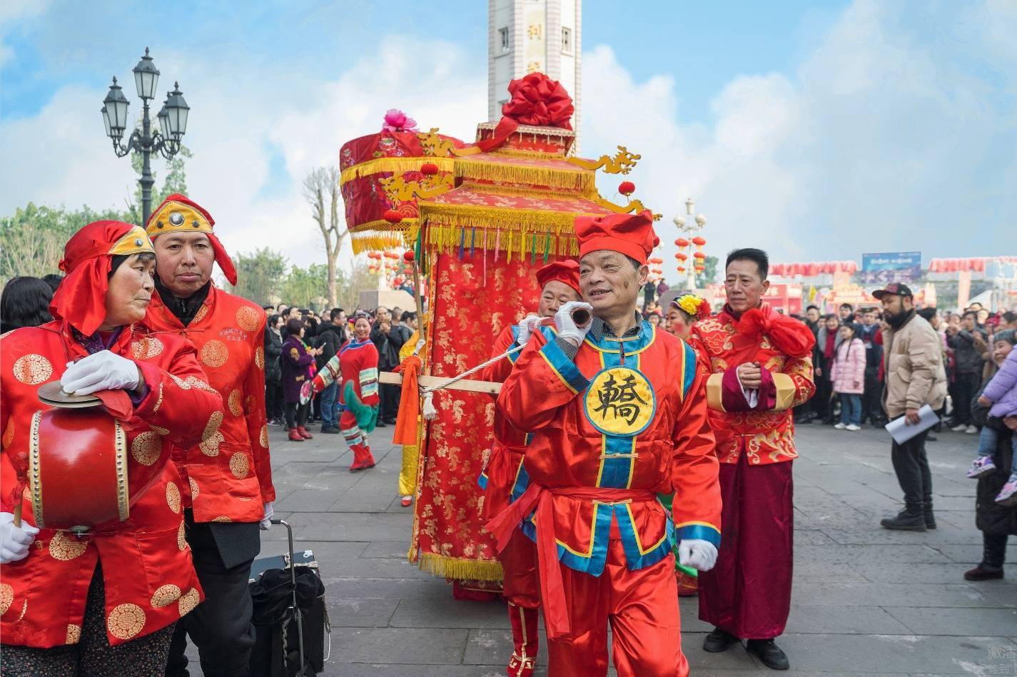 开园|两江影视城二期开园 《雾都大片场》热闹过新年