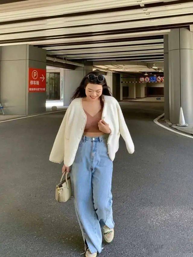 微胖女人穿的微喇裤 15dd64354d9b4f8b9c1f35e010d9a4c1.jpeg