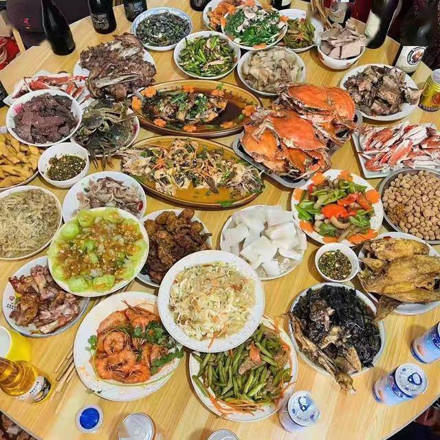 太丰盛了瞧瞧全国各地12家年夜饭老百姓的生活水平越来越高了