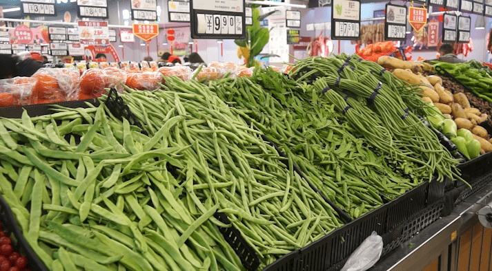 光山西亚超市:货品充足迎新春