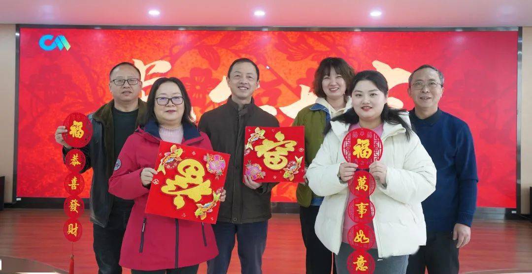 讲述丨朱飞浪里淘沙始得金