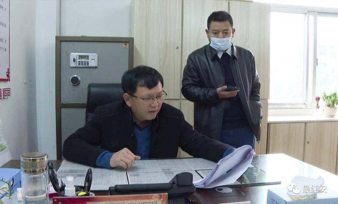 胡广看望慰问坚守岗位的他们_应急_红安县_值班