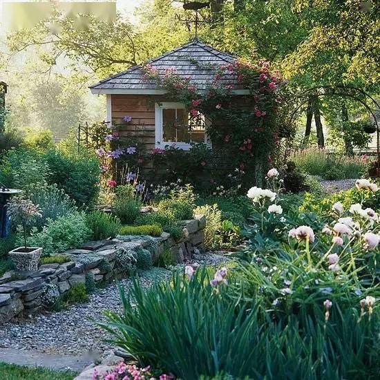 如何拥有自己的小院 836bd60420994321a73bd845f410d8ea.jpeg