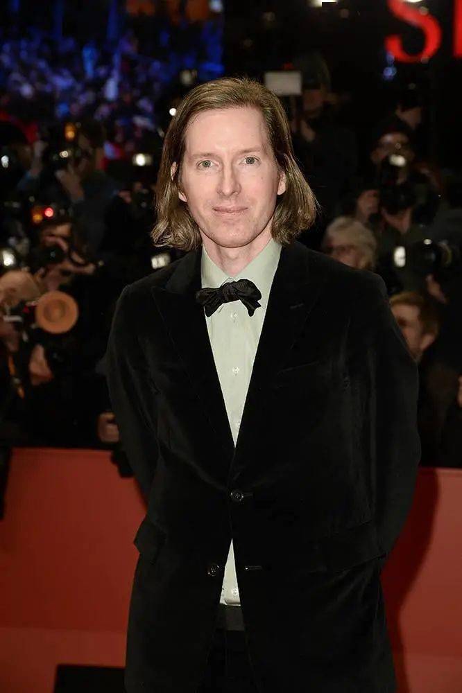 电影 不当导演,他一定是个服装设计师