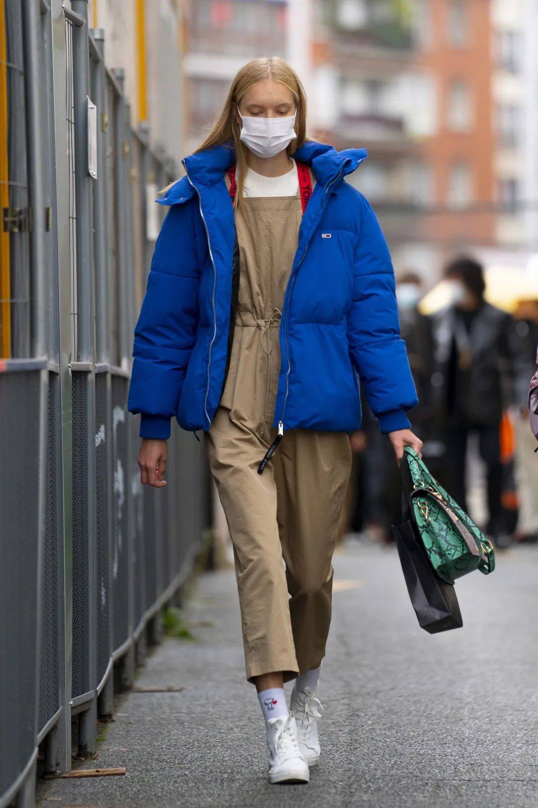 大帽子 看完冬奥会开幕,种草滑雪服!