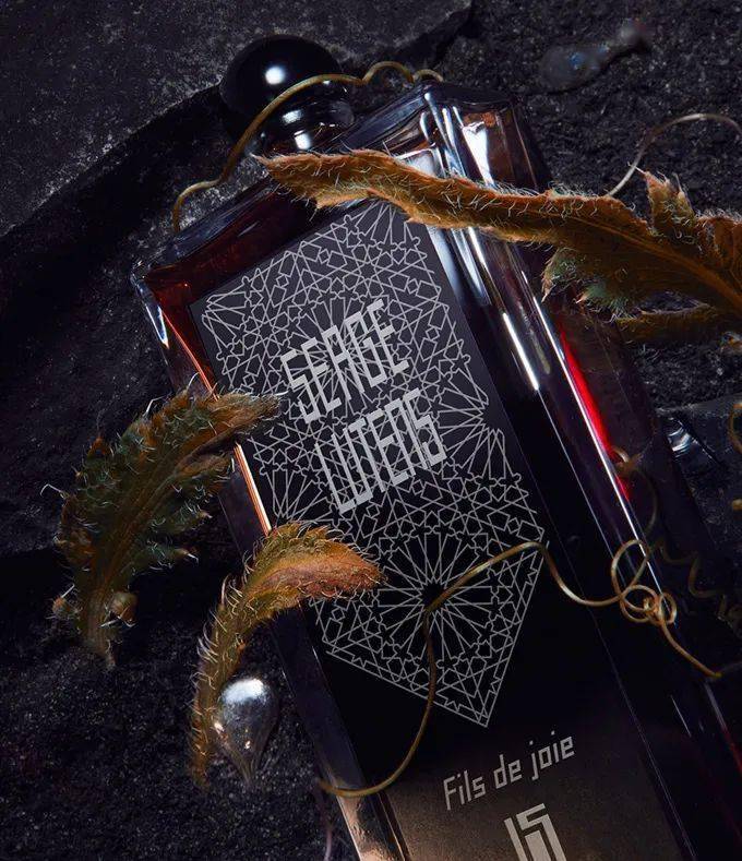 香气寻香 | 人间理想：把富贵穿在身上！