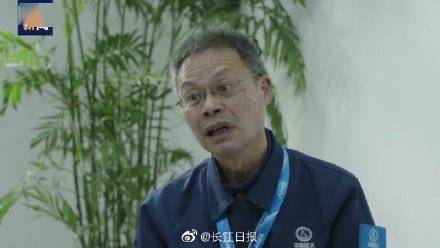 与演员表演完美融合！冬奥会开幕式上的巨大地屏是触屏吗？ 答案来了