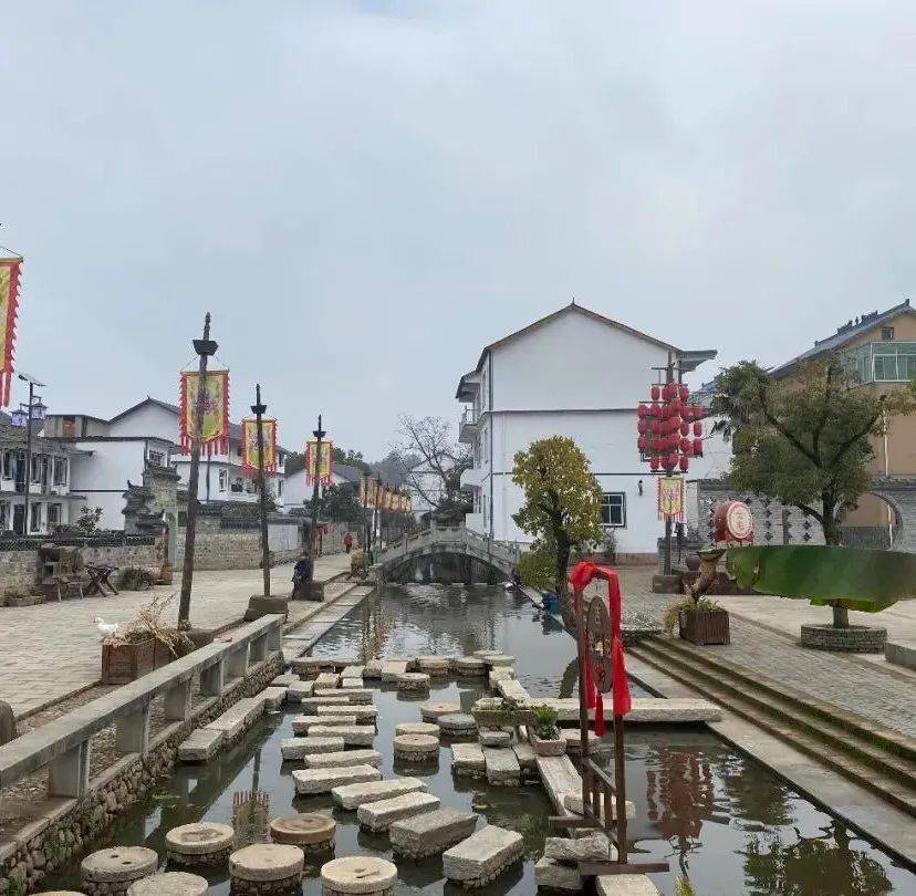渡坊水村欢迎你韬奋小镇韬奋小镇位于余江区潢溪镇,是省4a级乡村旅游