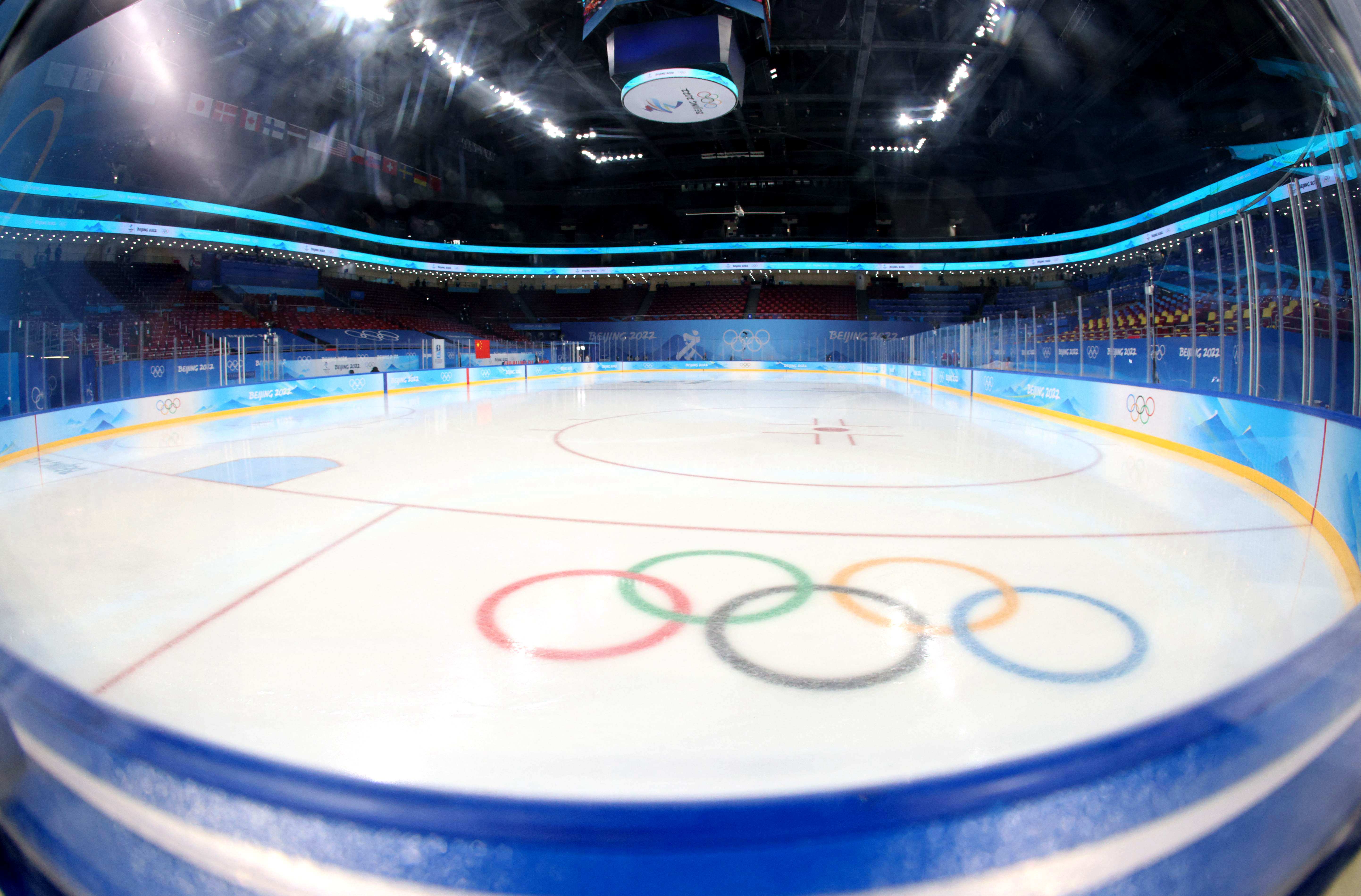 中国男子冰球历史首登冬奥舞台，0-8不敌美国队__财经头条