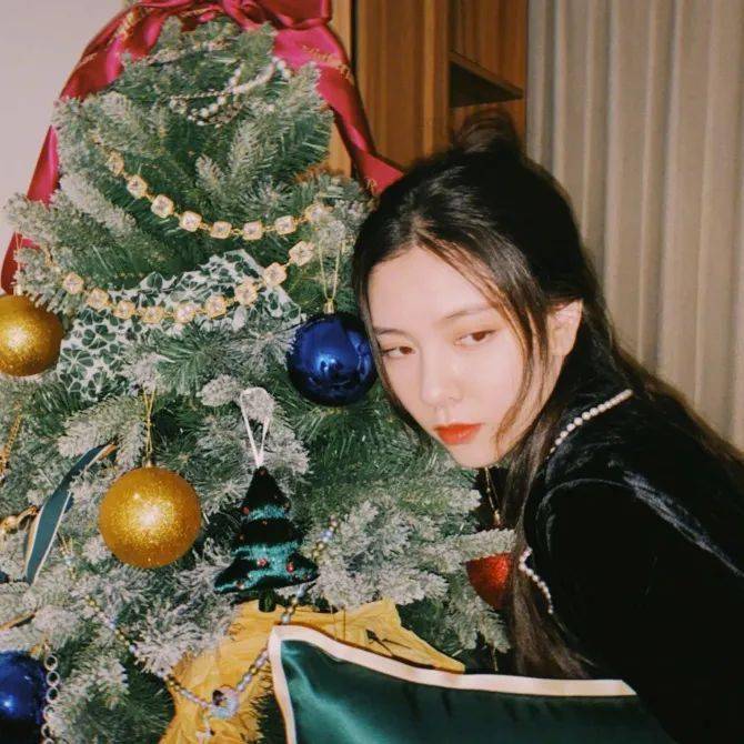 发型有种“换脸”叫杨幂剪短发，本以为会很丑，结果全网沦陷…