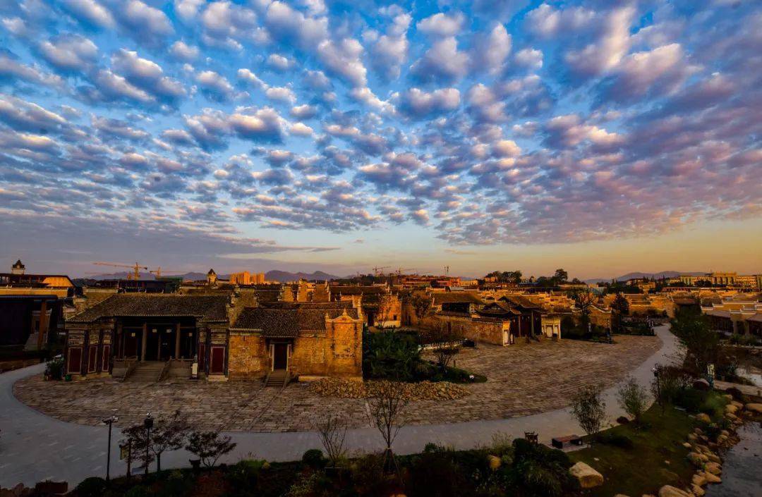 万载向全市人民拜年了!_宜春_发展_建设