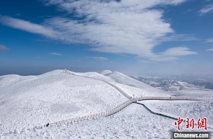 贵州|雪落“贵州屋脊”韭菜坪 宛如冰雪童话世界