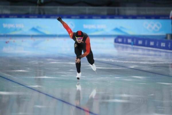 决赛|速滑男子1500米宁忠岩获第七，荷兰选手破纪录夺冠