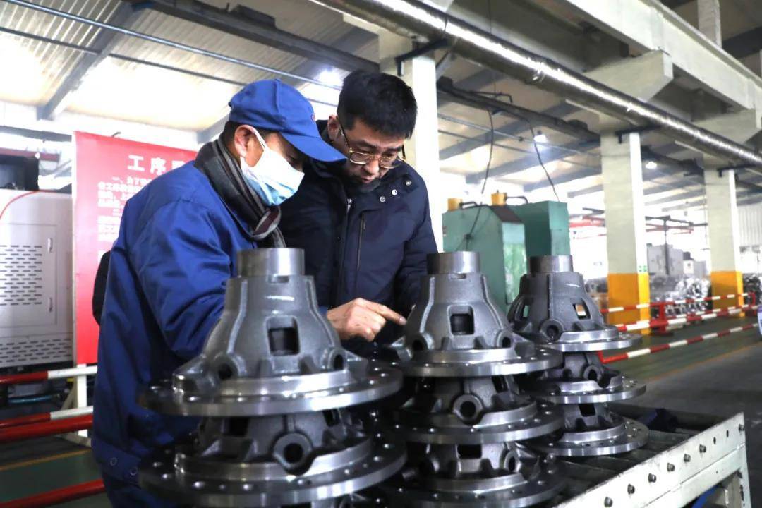 公主岭市领导春节前夕走访慰问一线工作人员